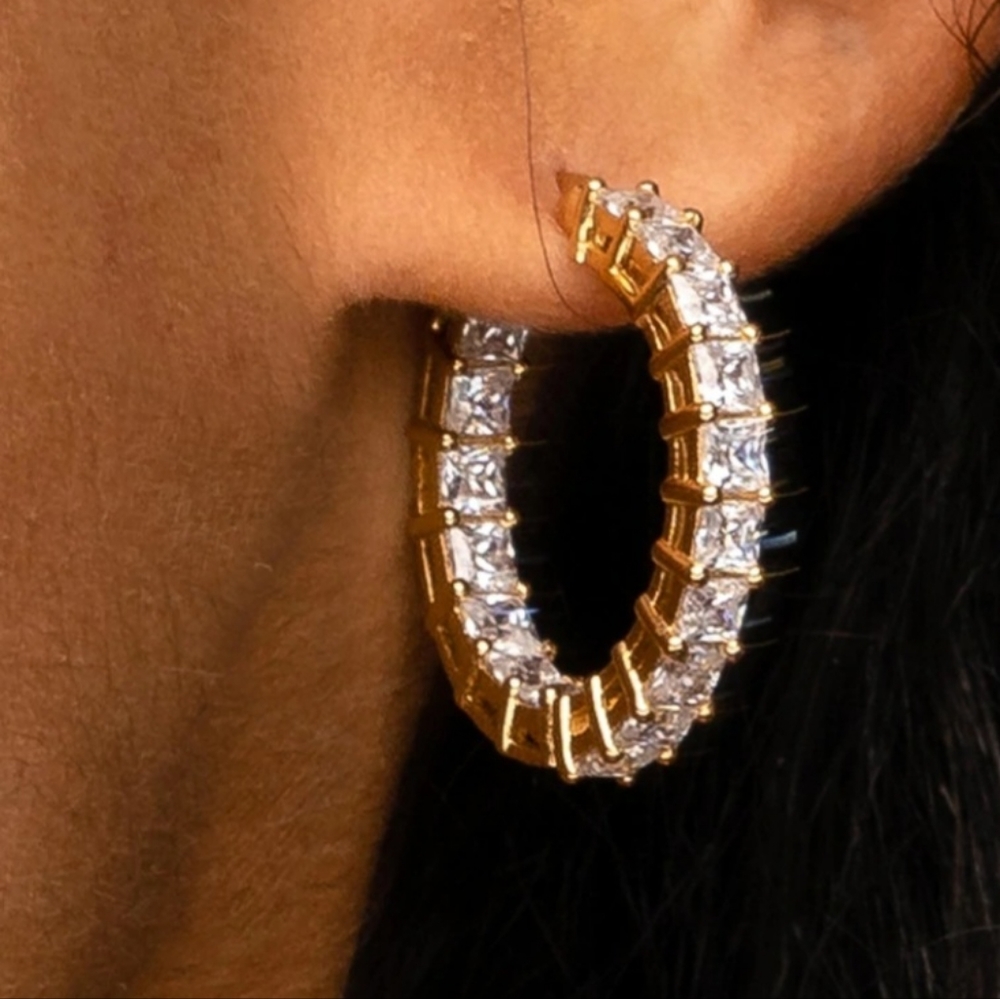 Jacklyn Roxanne Glamour Sparkling Hoops Earrings WOW - Picture 6 of 6
